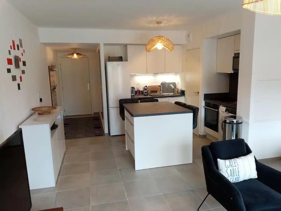 Sainte Maxime - Superbe Appartement Neuf Classe 4 Etoiles Eksteriør bilde